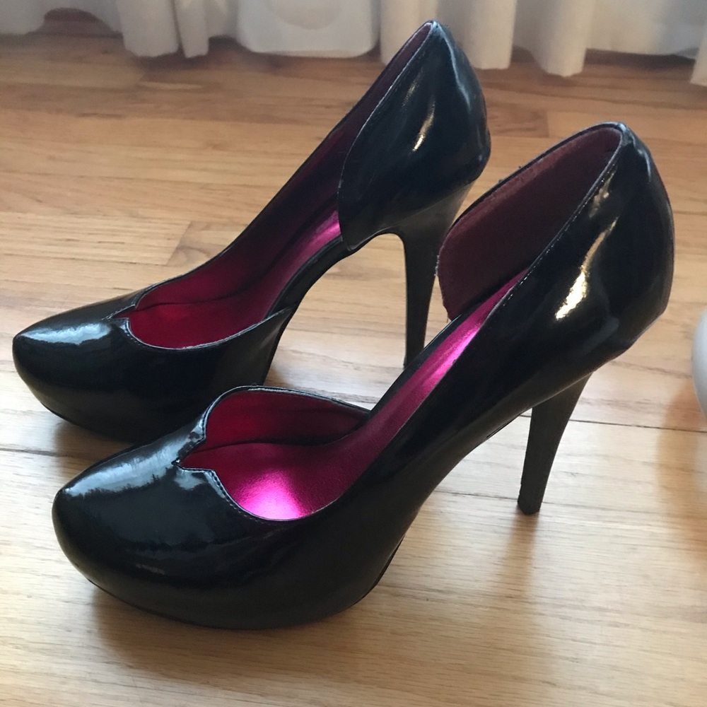 Black platform heels - Picture 2 of 3